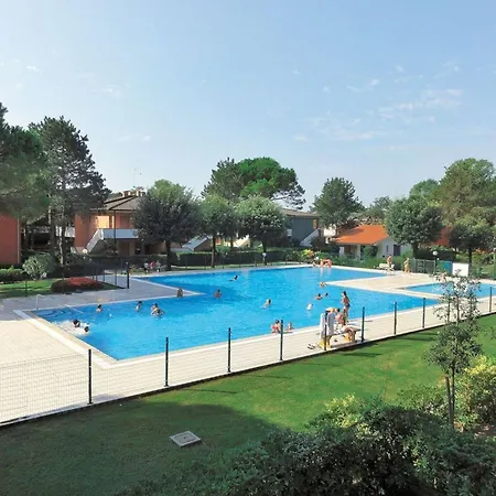 House With Pools And Outdoor Space 别墅 比比翁